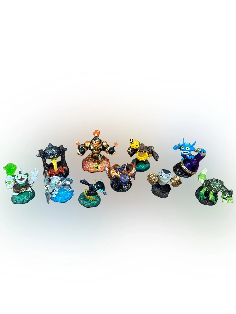 Skylanders Portal of Power For The Xbox360 & 10 Spyro's Adventure Figures